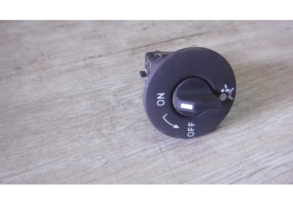 Вимикач AIRBAG Renault Logan, Sandero, Laguna 2, Scenic 2-3, Megane 2-3, Clio 3, Dokker, Lodgy, 681995427R, 8200169589 *